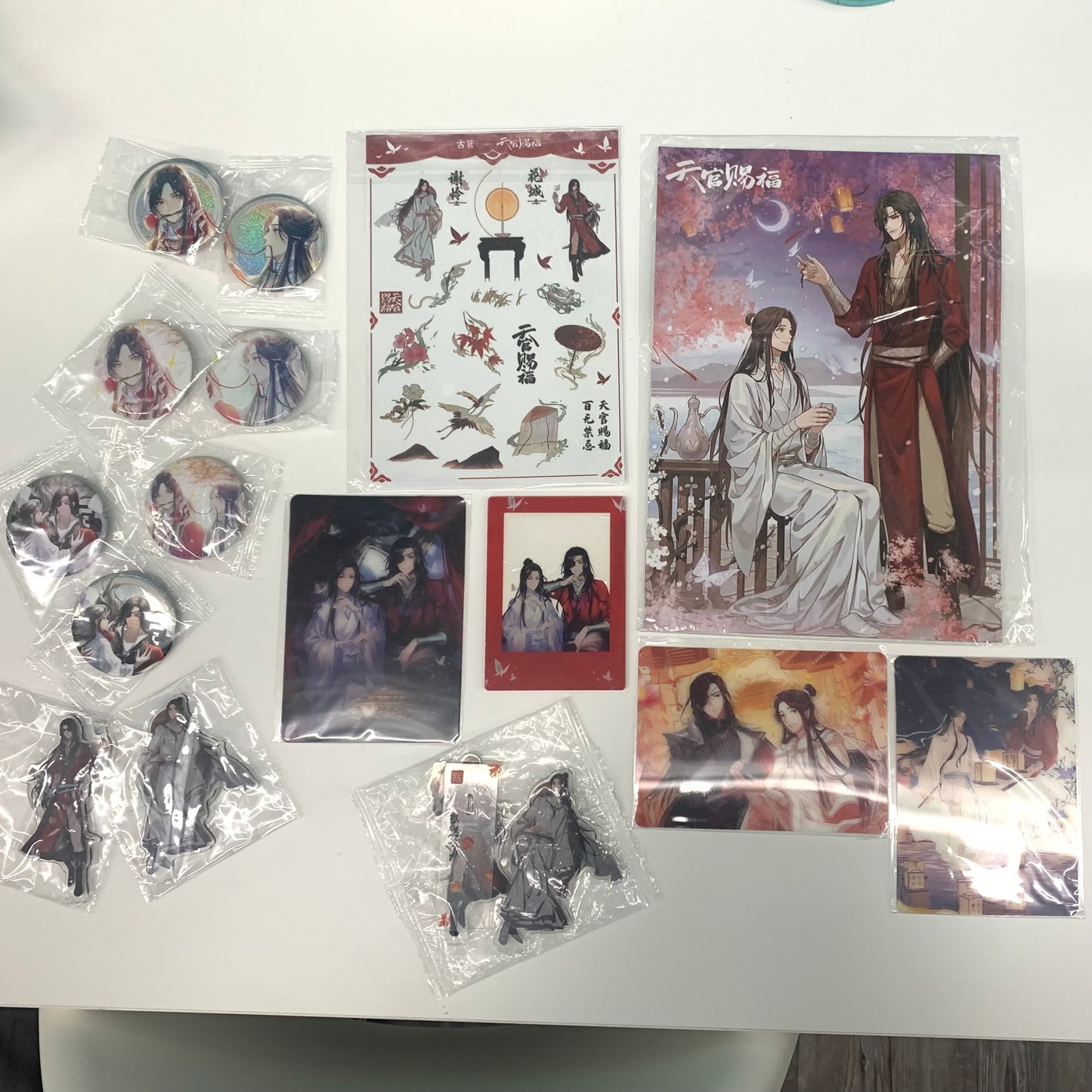 Heaven Official’s Blessing Cobrand Gift Set! Hua Cheng Xie Lian Badge Holo Cards Photo Frame Posters Stickers CD597