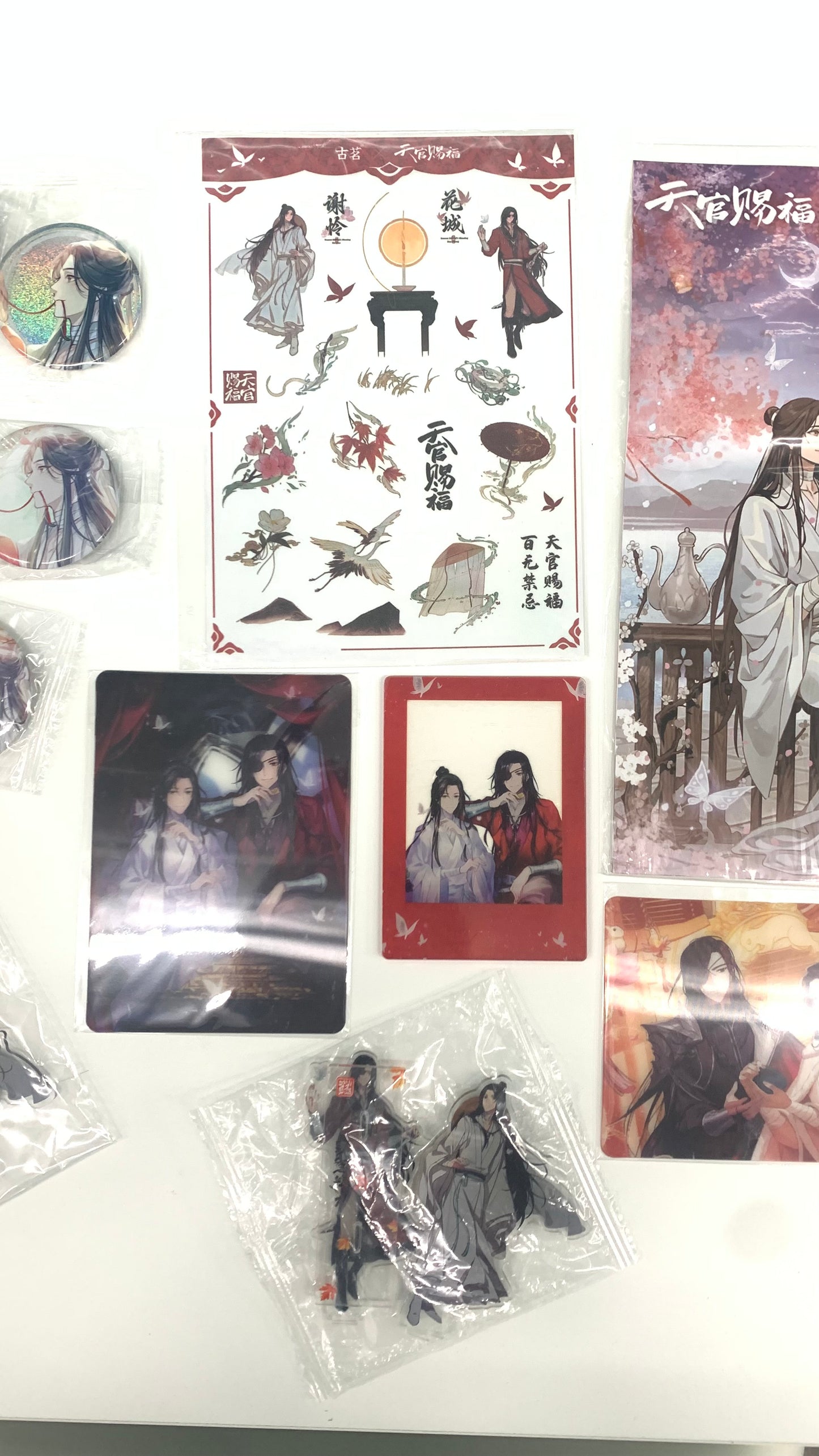 Heaven Official’s Blessing Cobrand Gift Set! Hua Cheng Xie Lian Badge Holo Cards Photo Frame Posters Stickers CD597