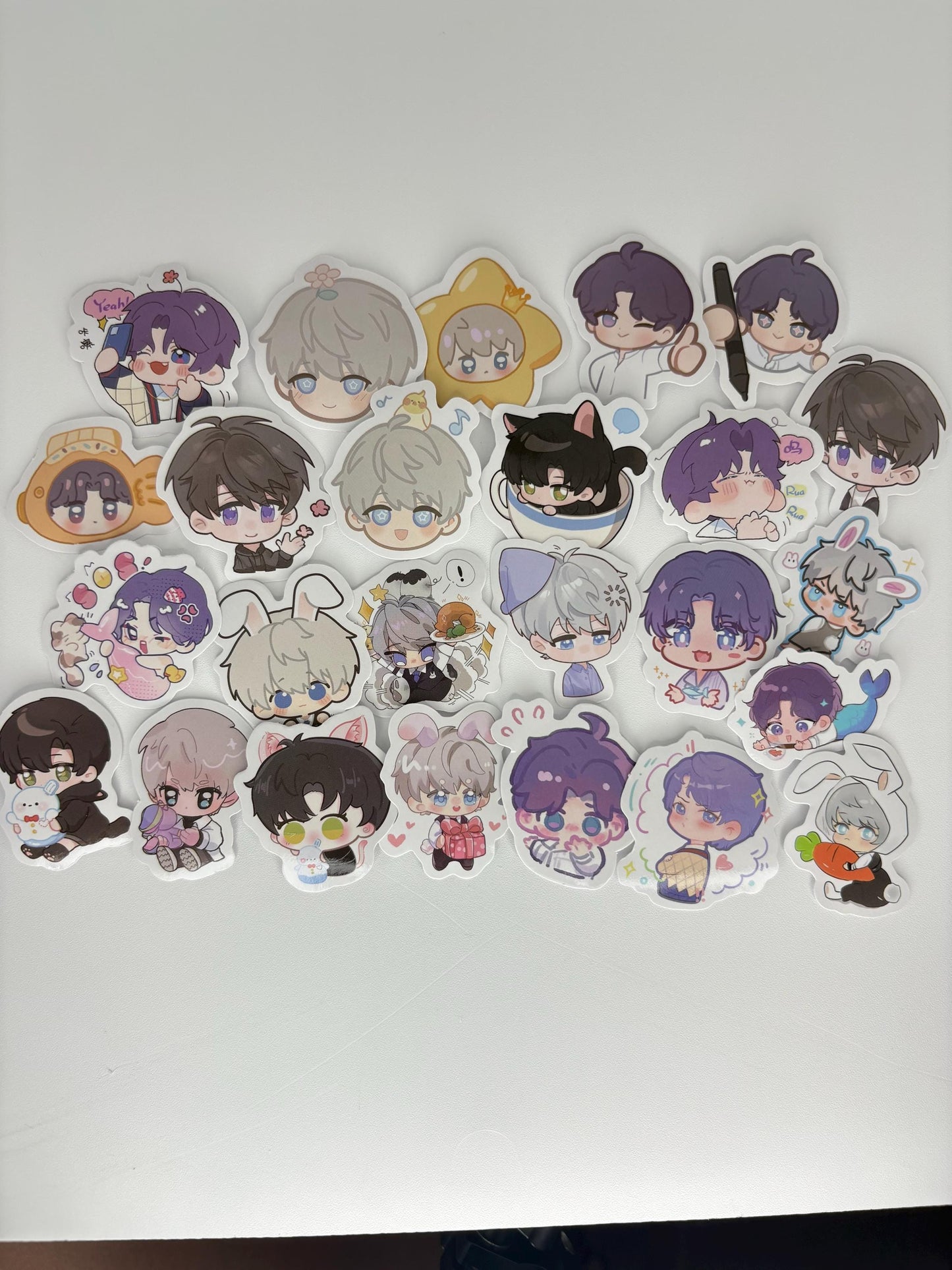 Love and Deepspace Chibi Stickers: 100-Piece Gamer Ita Bag Set